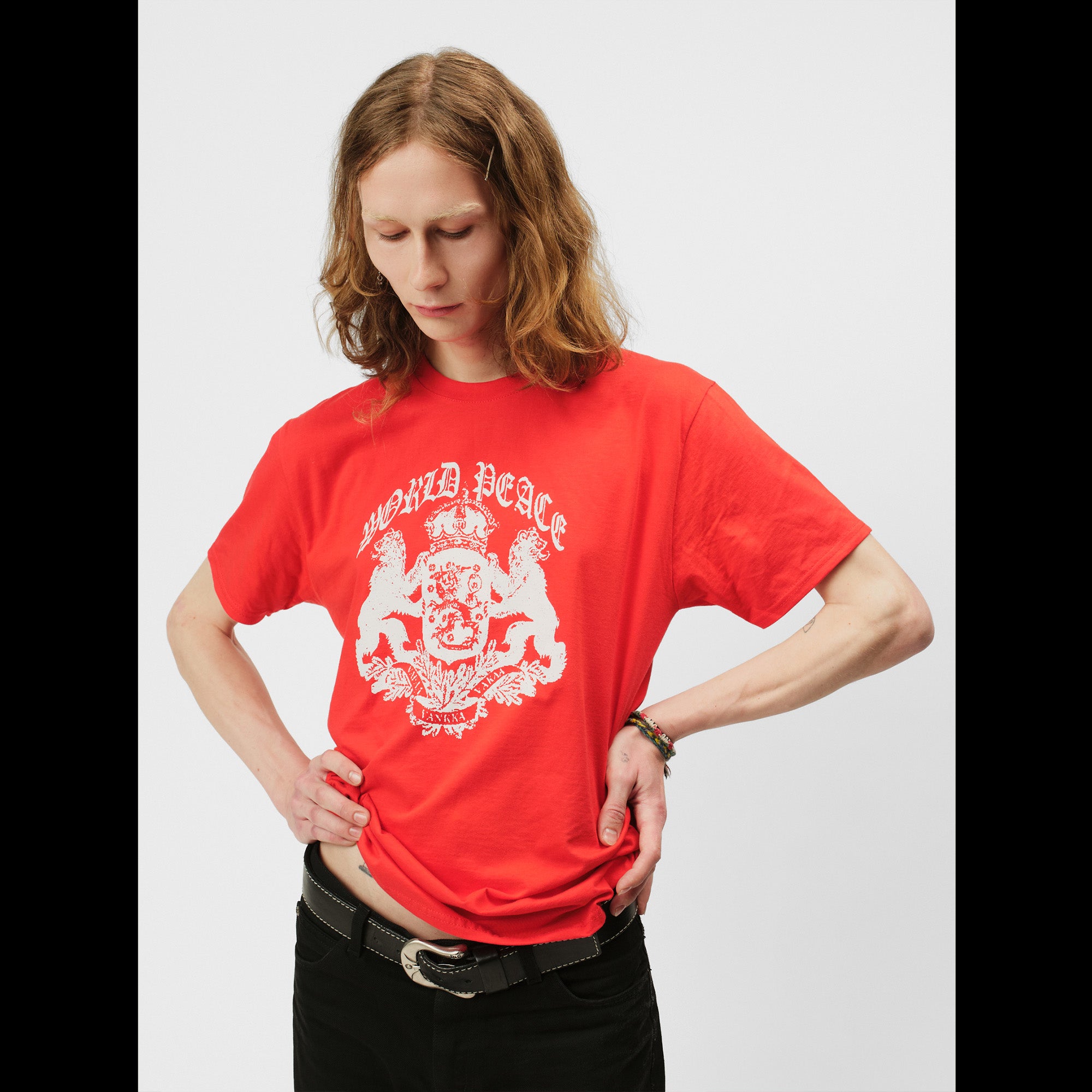 CREST TEE in red