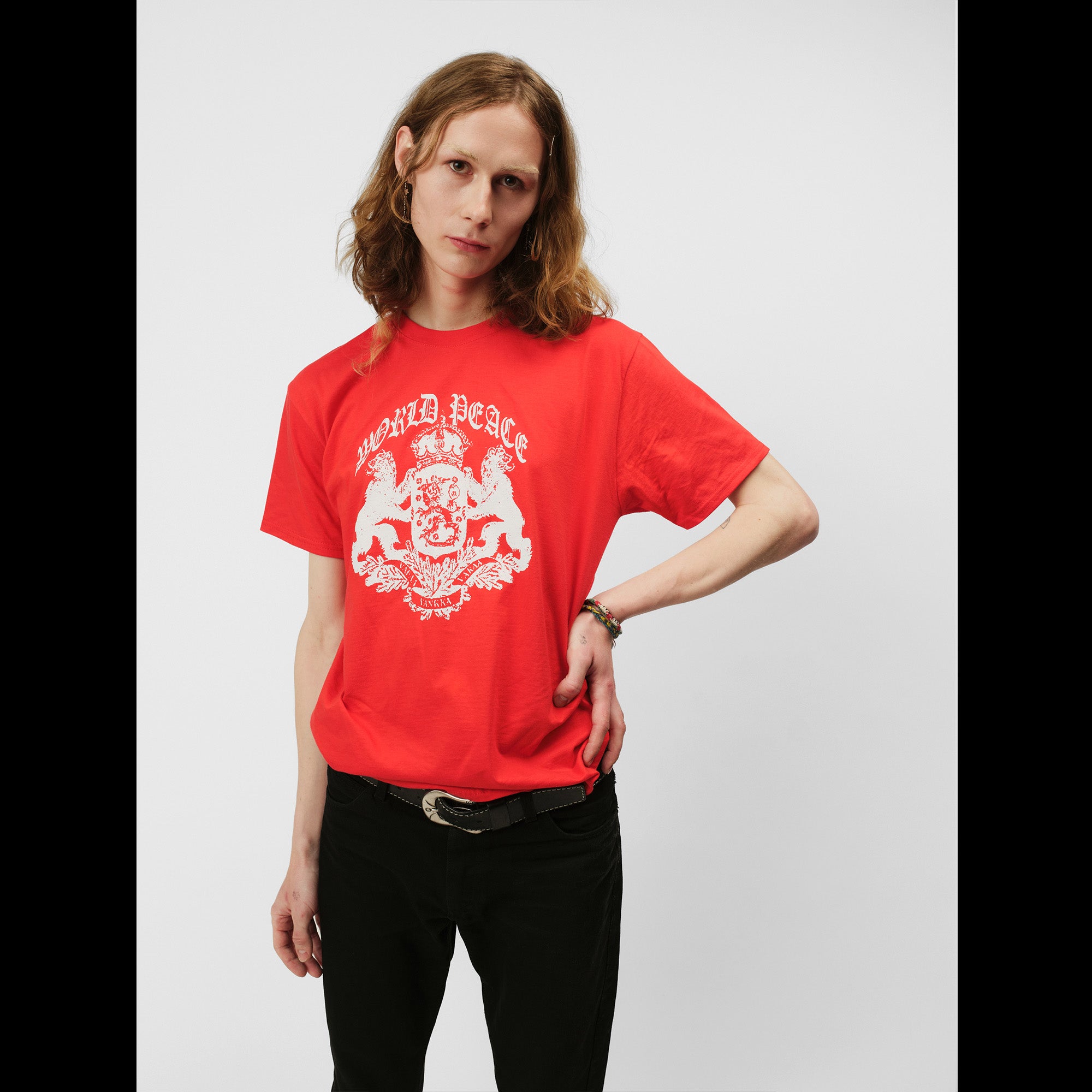 CREST TEE in red